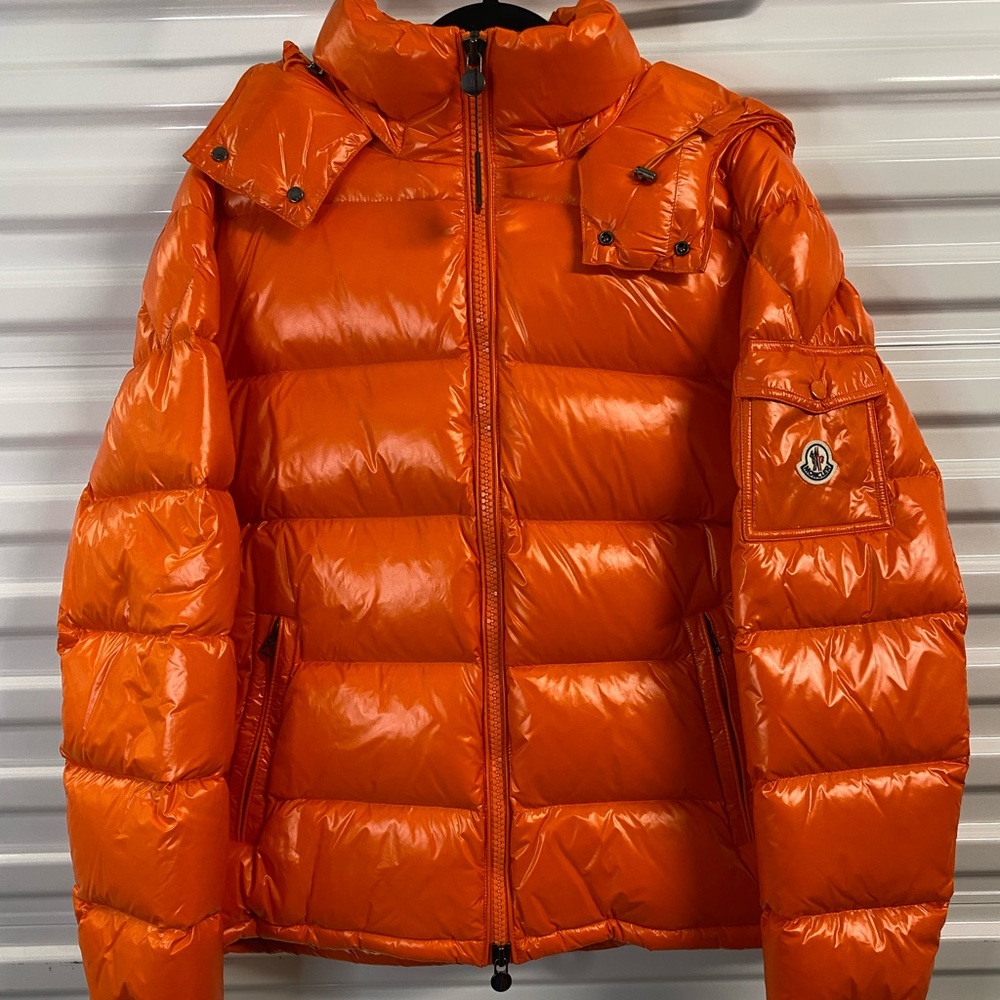 Men’s Orange Moncler Maya Down Coat Size 6 (xl-xxl) NWT